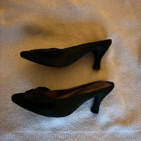 NWOT - Bellini "Cheer" mule kitten heel pumps - Picture 6 of 8